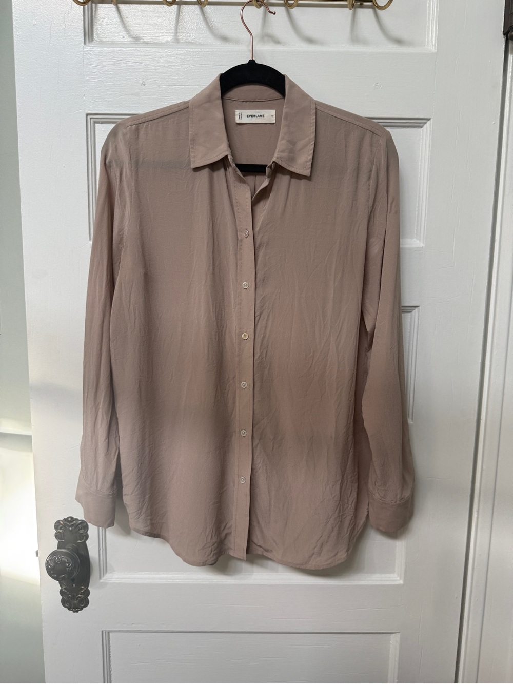 EVERLANE MUST-HAVE SHIRT IN WASHABLE SILK